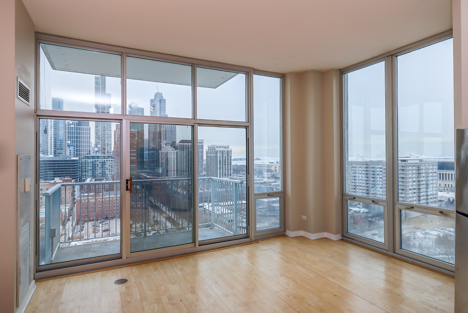 1600 South Indiana Avenue, Unit 1503 Chicago, IL 60616 - Photo 2 of 16