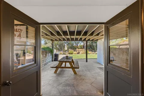 $2,295,000 | 3540 Ridgecrest Drive, Carlsbad, CA 92008