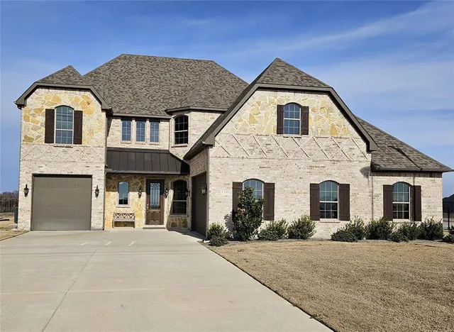 $699,900 | 241 Blythe Road, Van Alstyne, TX 75495
