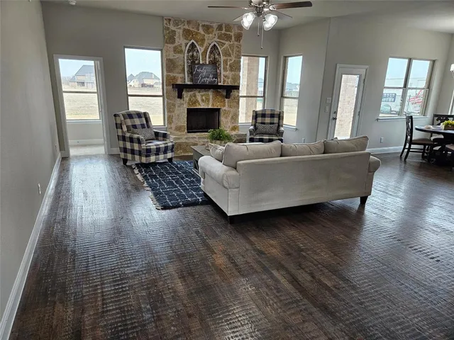 $699,900 | 241 Blythe Road, Van Alstyne, TX 75495