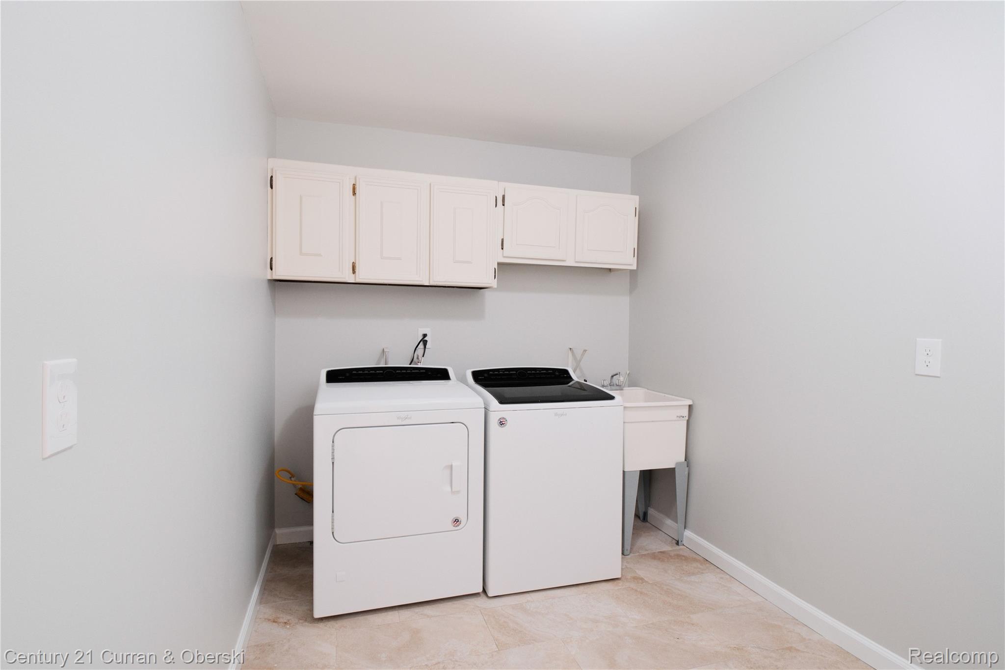 1083 North Livernois Road Rochester, MI 48306 - Photo 8 of 64