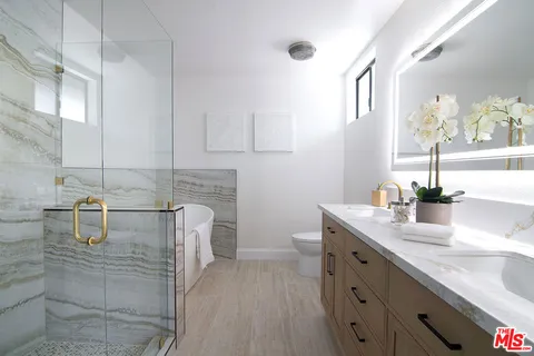 $1,199,000 | 1925 South Beverly Glen Boulevard, Unit 30, Los Angeles, CA 90025