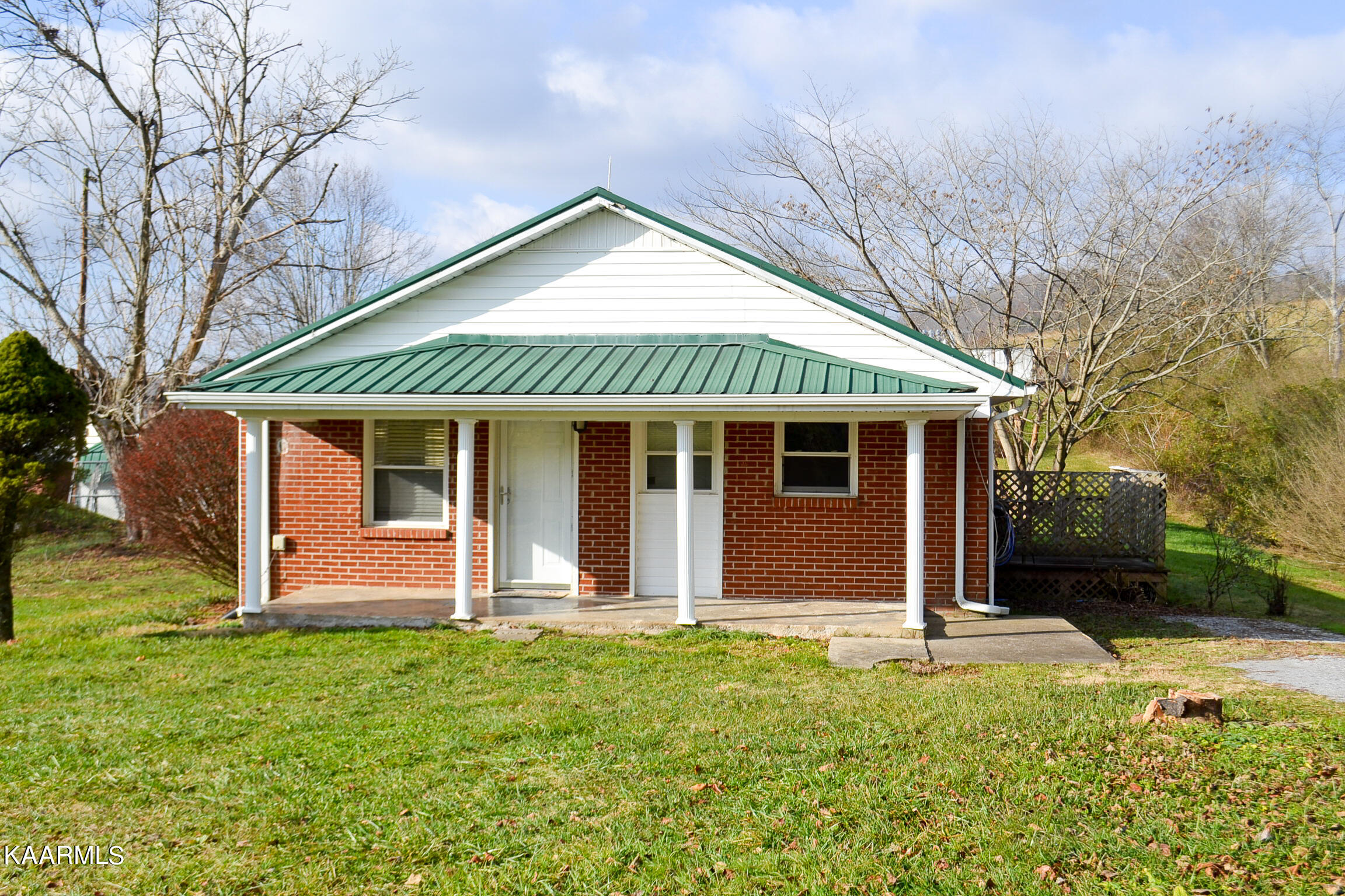 1156 Pump Springs Road Harrogate, TN 37752 - Photo 2 of 42 DSC_0521