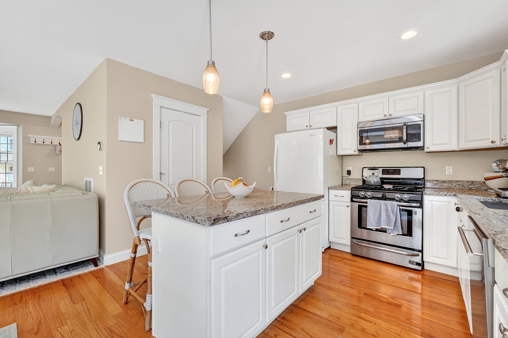 96 Turtle Brook Road, Unit 183 Canton, MA 02021 - Photo 9 of 34 Gallery Image 9