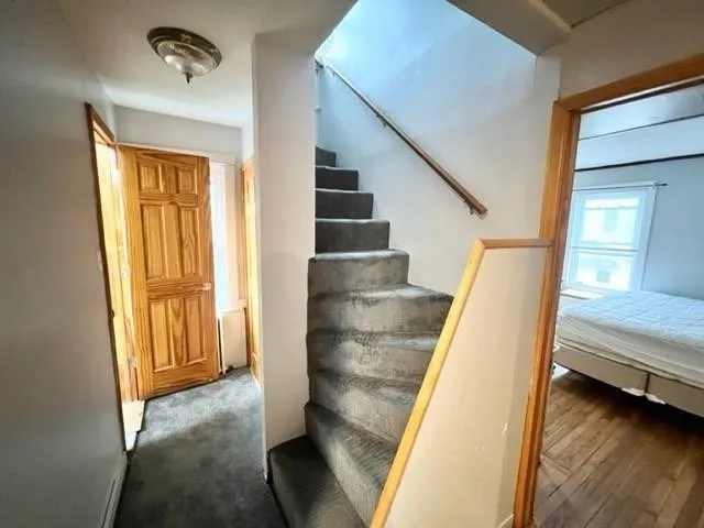 $3,500 | 10 Hammond Street, Unit B, Newport, RI 02840