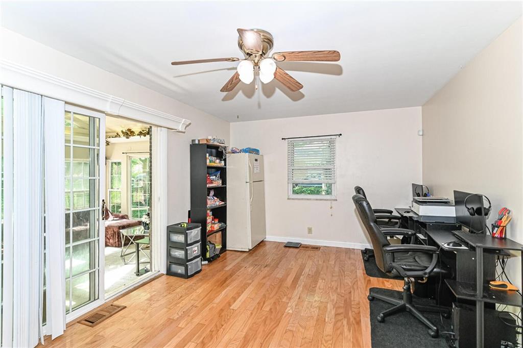 905 Burbank Road Indianapolis, IN 46219 - Photo 19 of 34 Gallery Image 19