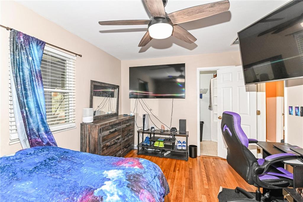 905 Burbank Road Indianapolis, IN 46219 - Photo 23 of 34 Gallery Image 23