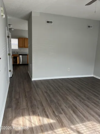 $1,275 | 222 Cape Point Lane, Unit B, Greenville, NC 27858