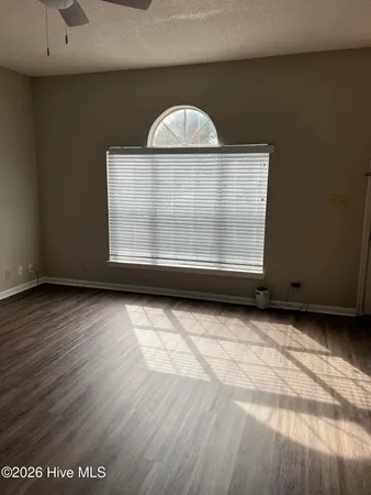 $1,275 | 222 Cape Point Lane, Unit B, Greenville, NC 27858