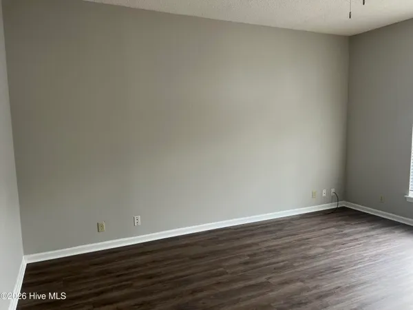 $1,275 | 222 Cape Point Lane, Unit B, Greenville, NC 27858