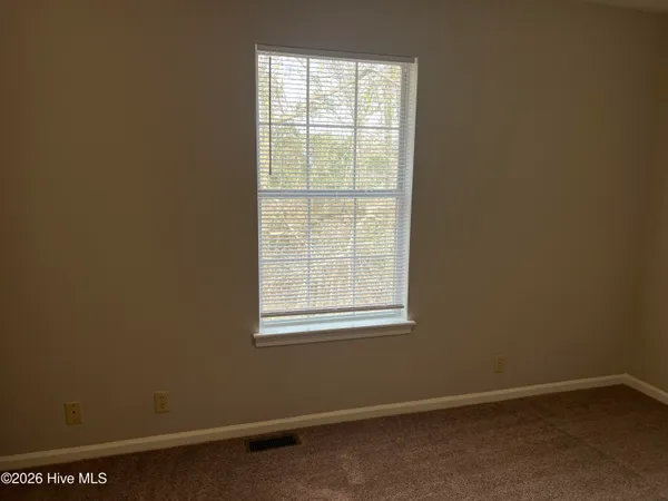 $1,275 | 222 Cape Point Lane, Unit B, Greenville, NC 27858