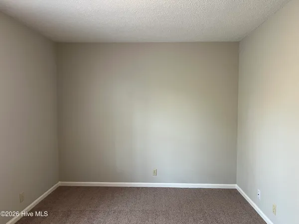 $1,275 | 222 Cape Point Lane, Unit B, Greenville, NC 27858