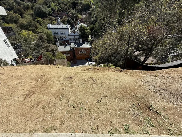 $200,000 | 8583 Lookout Mountain Avenue, Los Angeles, CA 90046