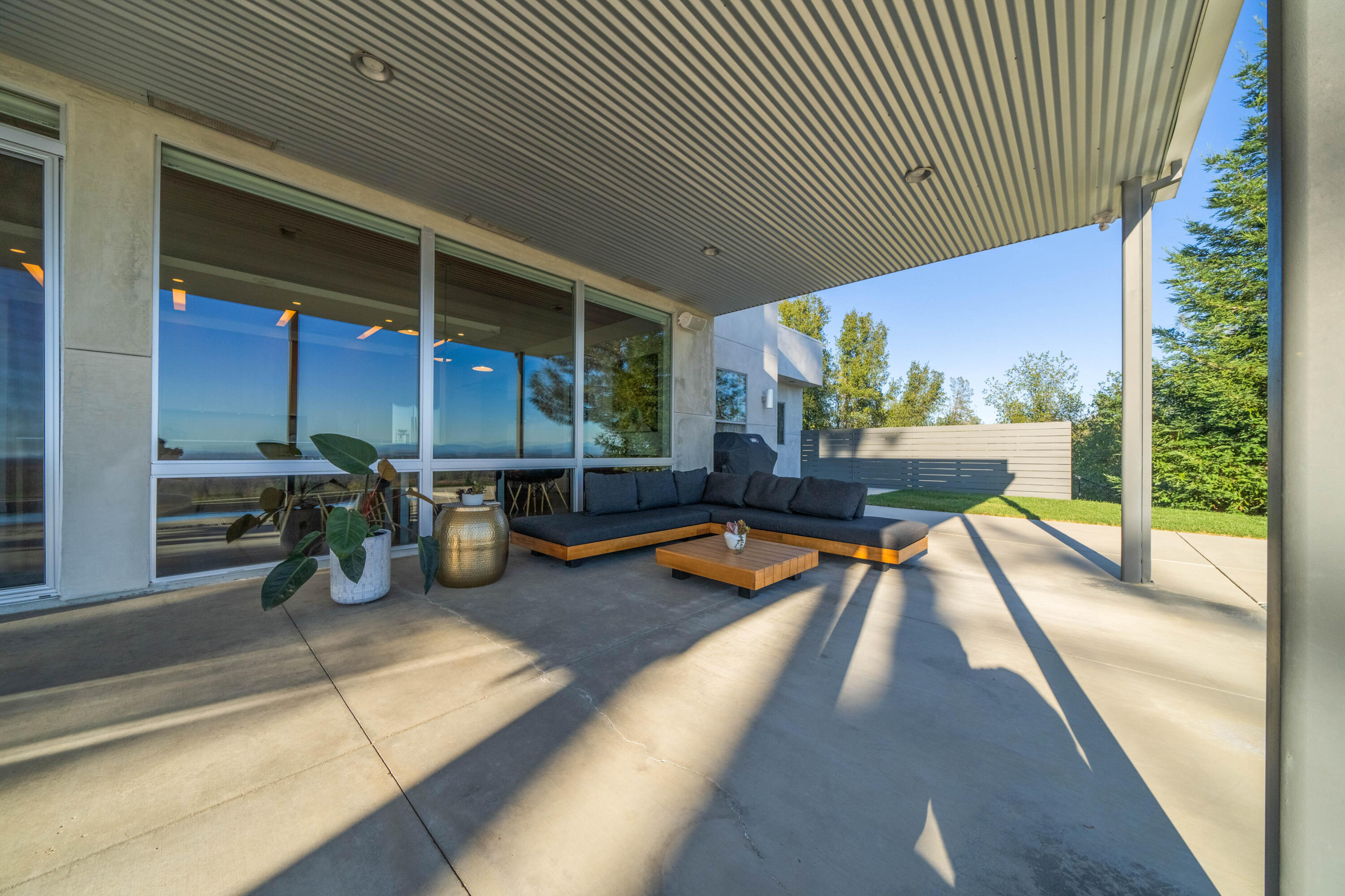 9345 Richison Ranch Road Redding, CA 96001 - Photo 54 of 93 Hardscape & Lounging Area