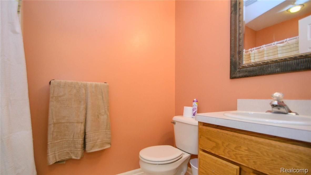 1621 Clark Lake Road Brighton, MI 48114 - Photo 36 of 49 UPPER BATHROOM