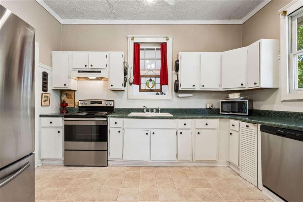 329 Gilbert Road Jefferson, GA 30549 - Photo 21 of 59