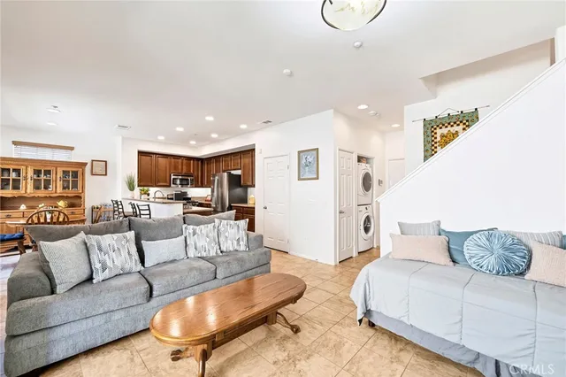 $499,000 | 31170 Strawberry Tree Lane, Unit 67, Temecula, CA 92592