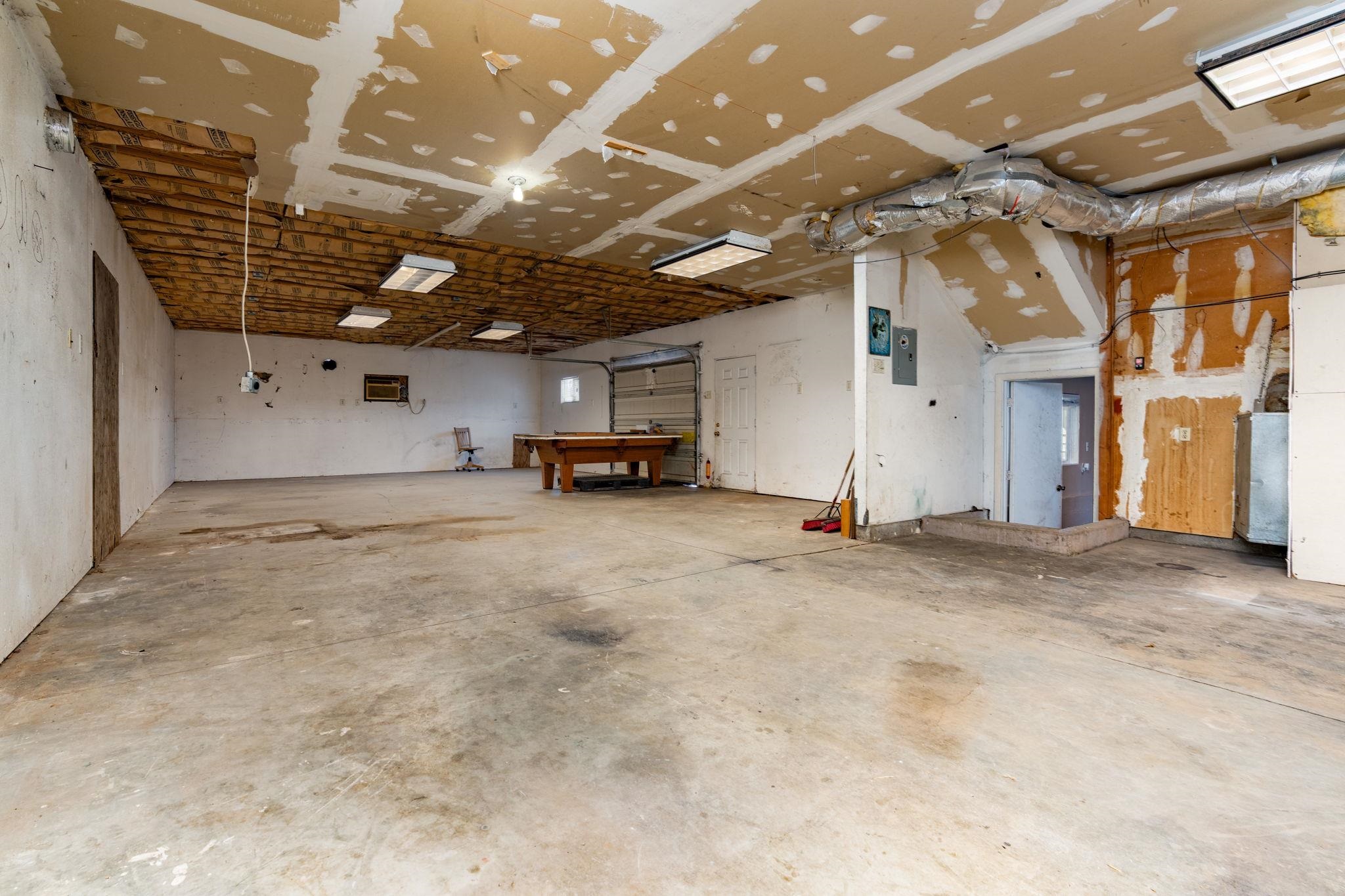 559 Court Road Grand Junction, CO 81501 - Photo 23 of 28 a view of parking garage