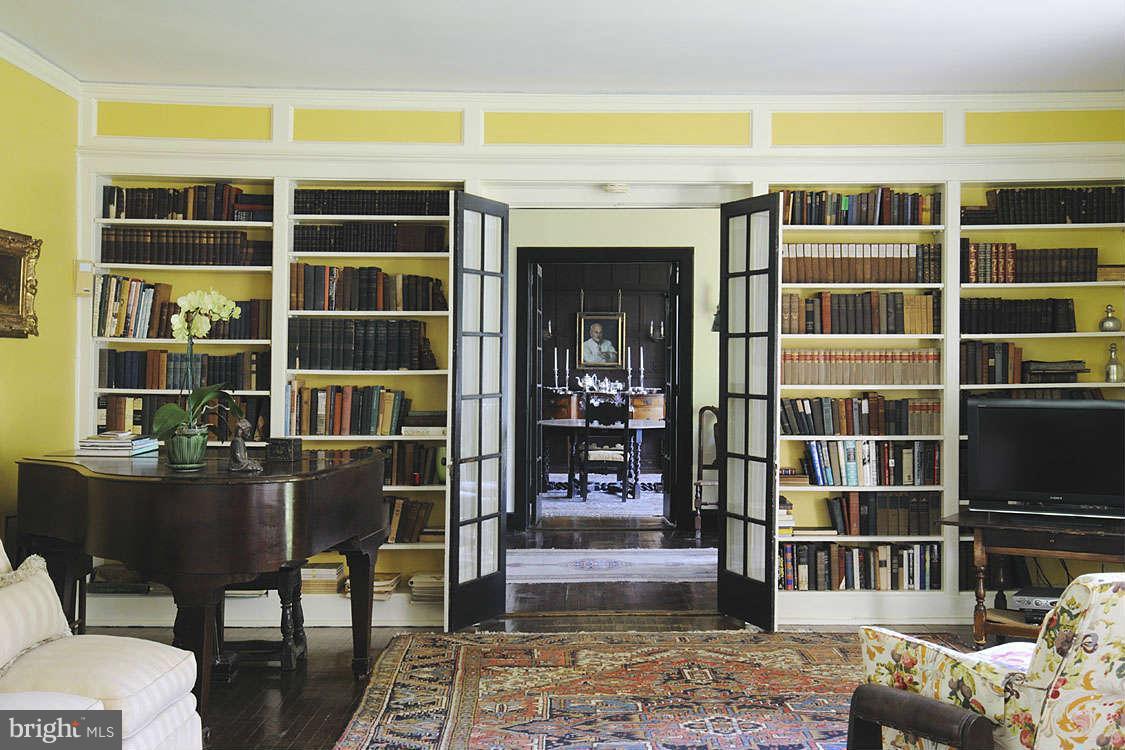 2059 Maidstone Farm Road Annapolis, MD 21409 - Photo 12 of 29 Built-Ins