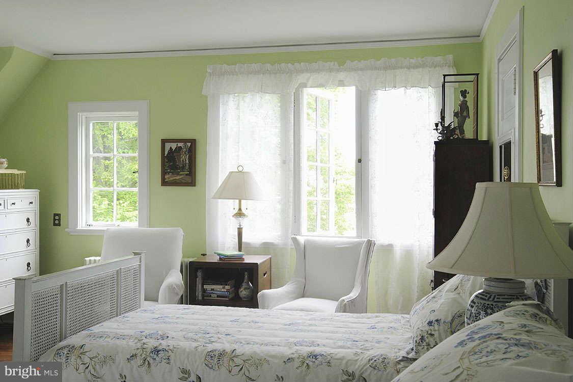 2059 Maidstone Farm Road Annapolis, MD 21409 - Photo 18 of 29 Guest Bedroom