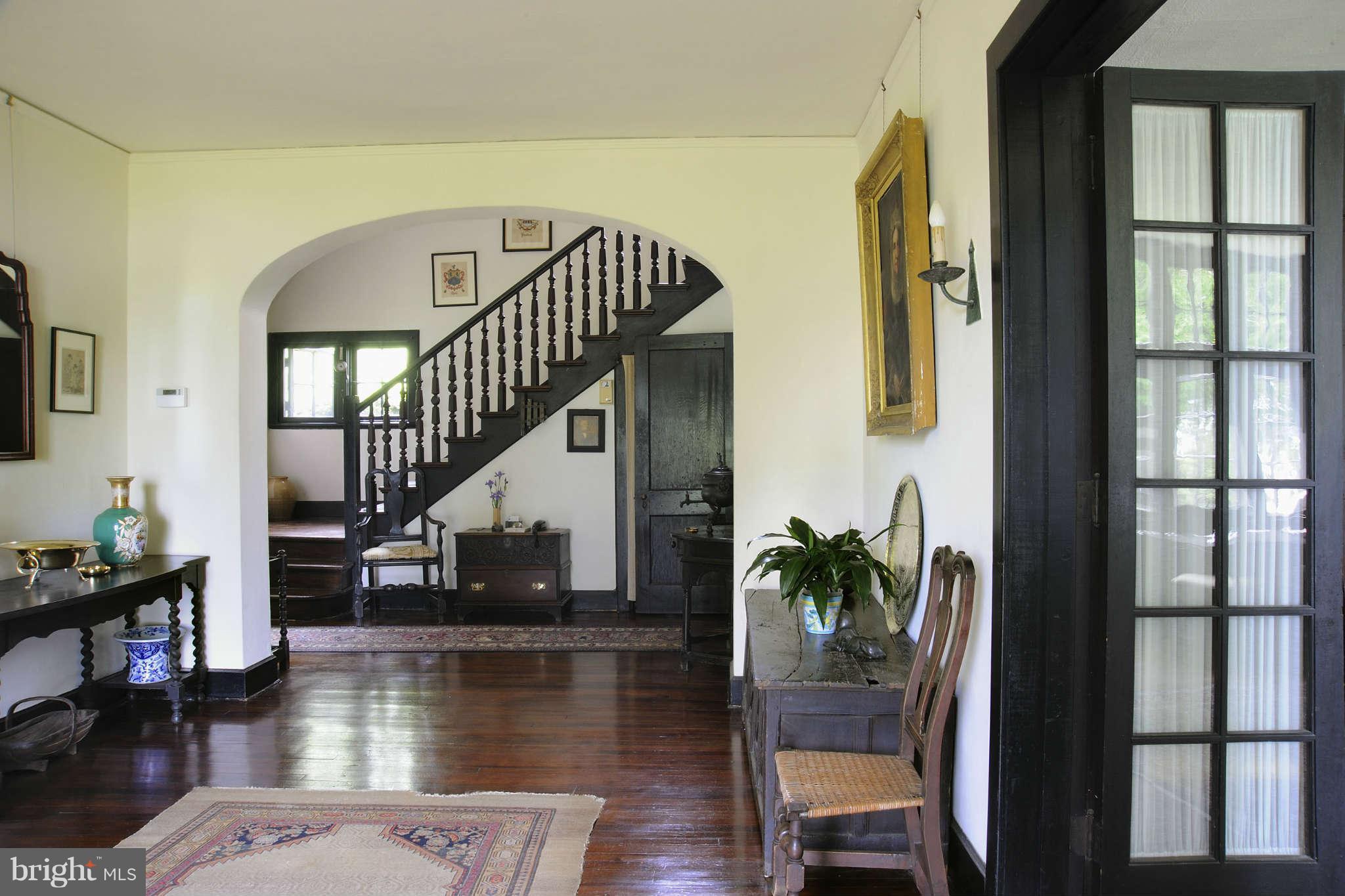 2059 Maidstone Farm Road Annapolis, MD 21409 - Photo 8 of 29 Center Hall