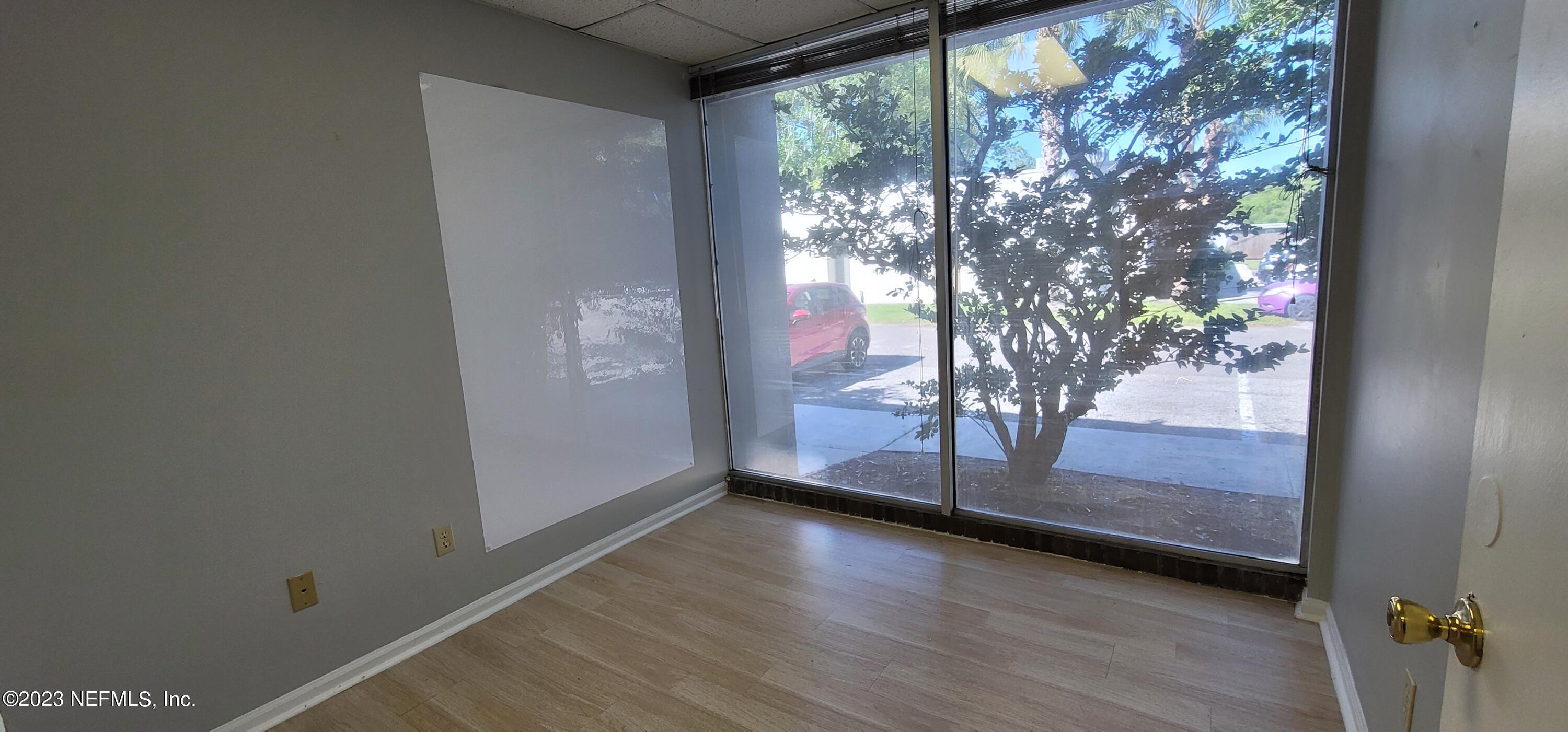 3115 Spring Glen Road, Unit 508 Jacksonville, FL 32207 - Photo 3 of 10 20230314_111421