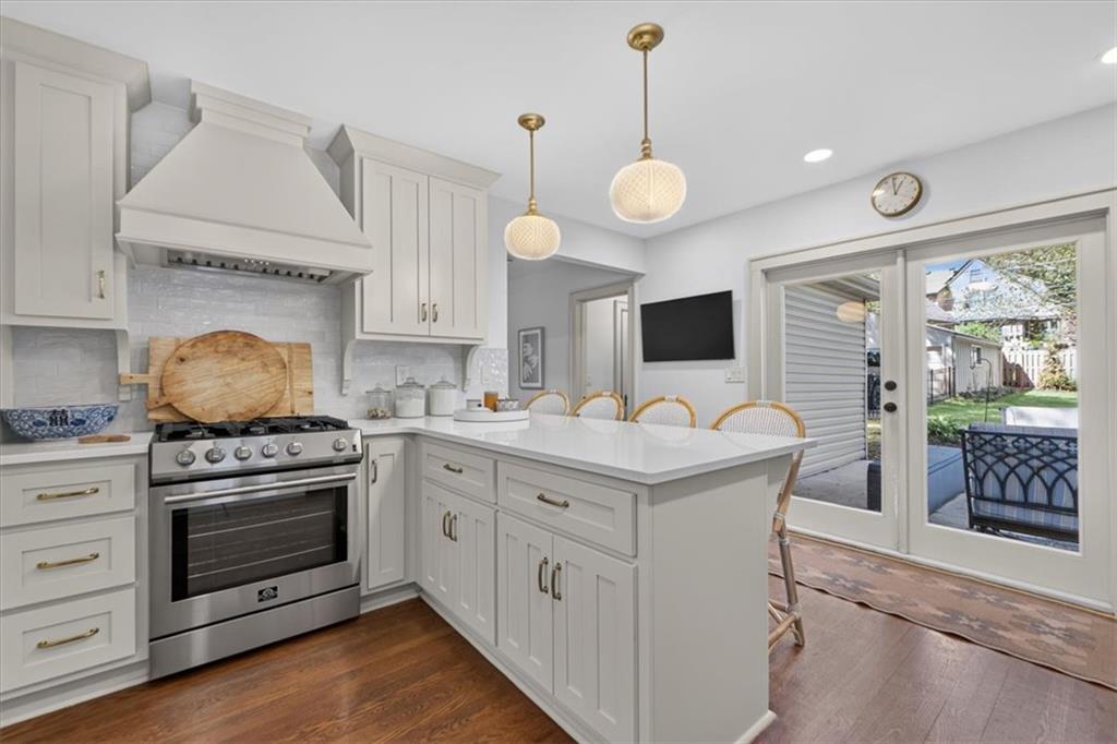 6848 Edgevale Road Kansas City, MO 64113 - Photo 8 of 36 Gallery Image 8