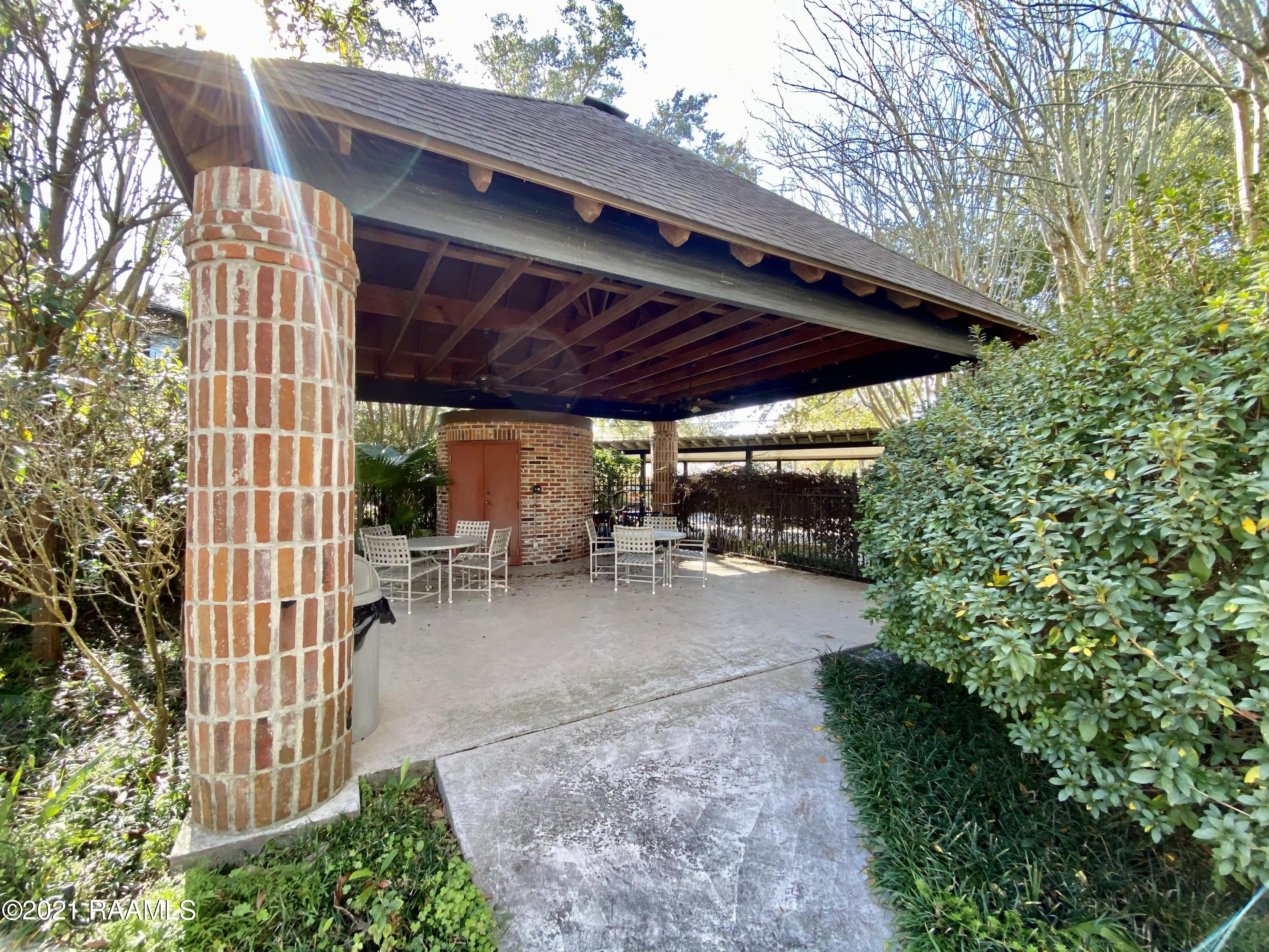 213 Bendel Road, Unit 208 Lafayette, LA 70503 - Photo 22 of 28 10-Pool House (1)