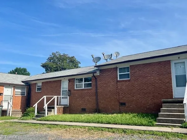 $850 | 314 South English Street, Unit F, Greensboro, NC 27401