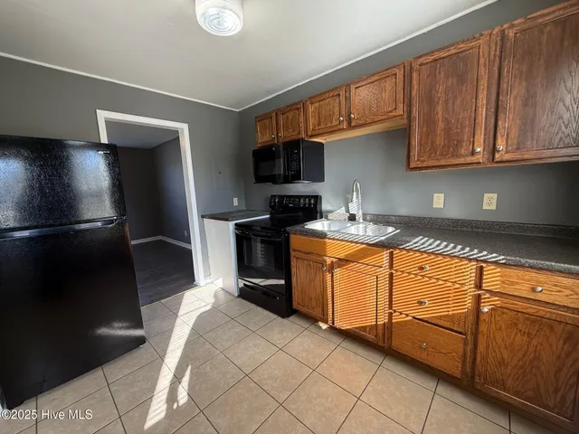 $995 | 1012 Davis Street, Jacksonville, NC 28540