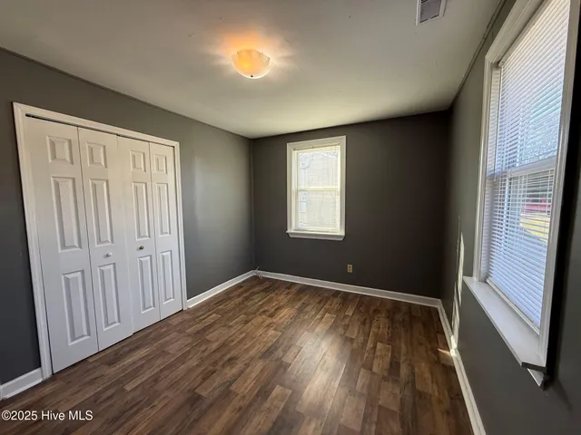 $995 | 1012 Davis Street, Jacksonville, NC 28540