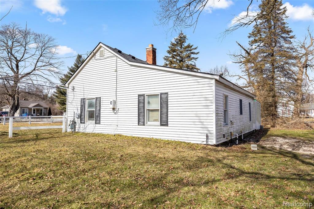 10659 Bunton Road Willis, MI 48191 - Photo 3 of 16