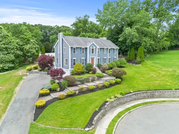 $1,349,000 | 8 Woods Hill Circle, Woburn, MA 01801