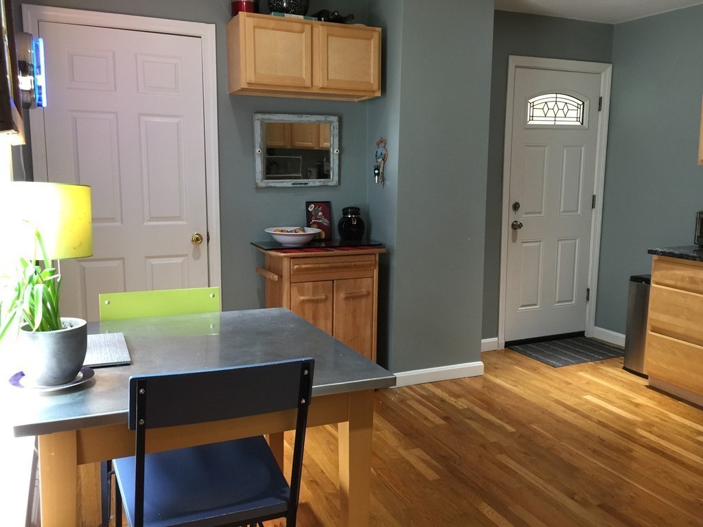 6 Arcadia Street Boston, MA 02119 - Photo 7 of 41