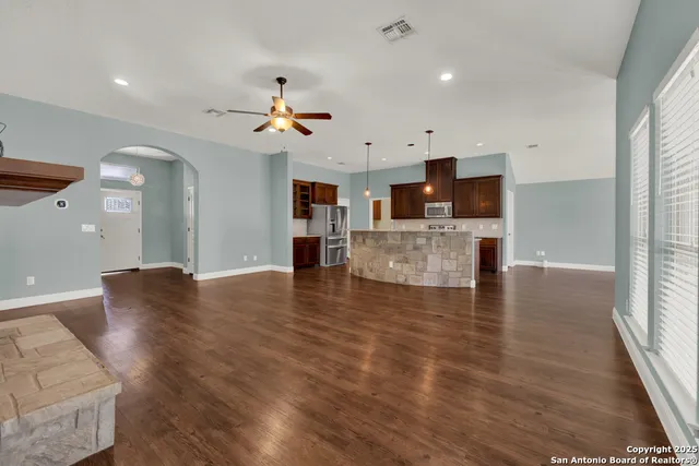 $455,000 | 546 Melissa Lane, New Braunfels, TX 78130