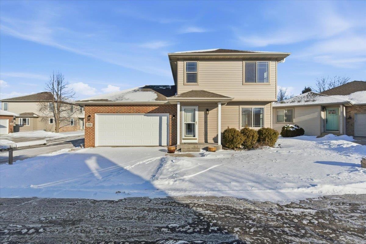 550 Lexington Drive Oregon, WI 53575 - Photo 3 of 52