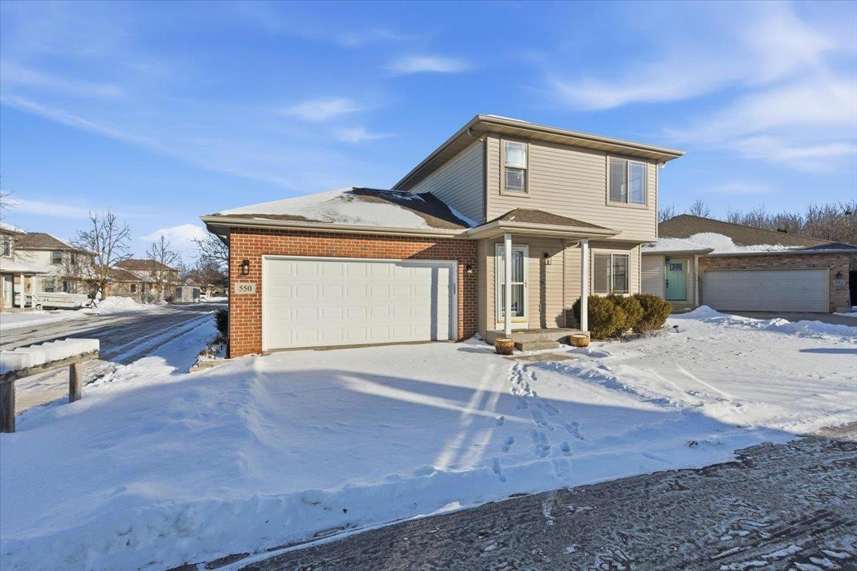 550 Lexington Drive Oregon, WI 53575 - Photo 4 of 52