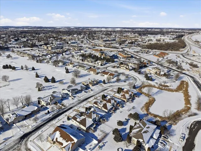 $360,000 | 550 Lexington Drive, Oregon, WI 53575