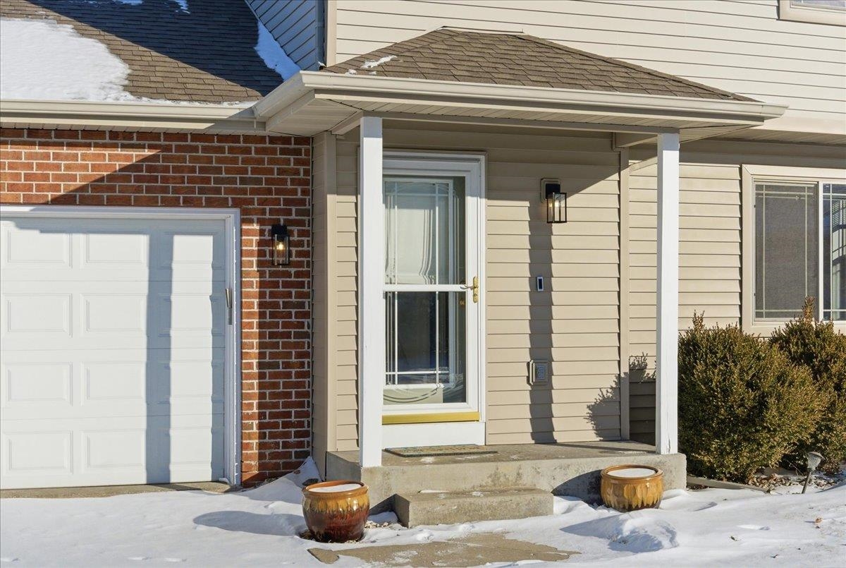 550 Lexington Drive Oregon, WI 53575 - Photo 5 of 52