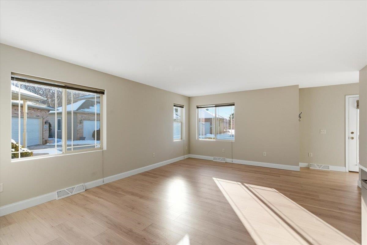 550 Lexington Drive Oregon, WI 53575 - Photo 8 of 52