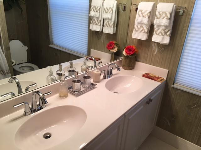 7151 Lockwood Road Lake Worth, FL 33467 - Photo 14 of 23 guest bath