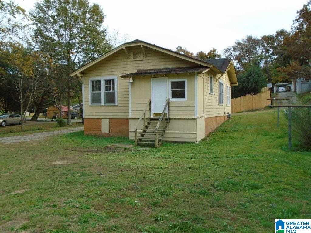 709 Oak Street Bessemer, AL 35022 - Photo 2 of 15