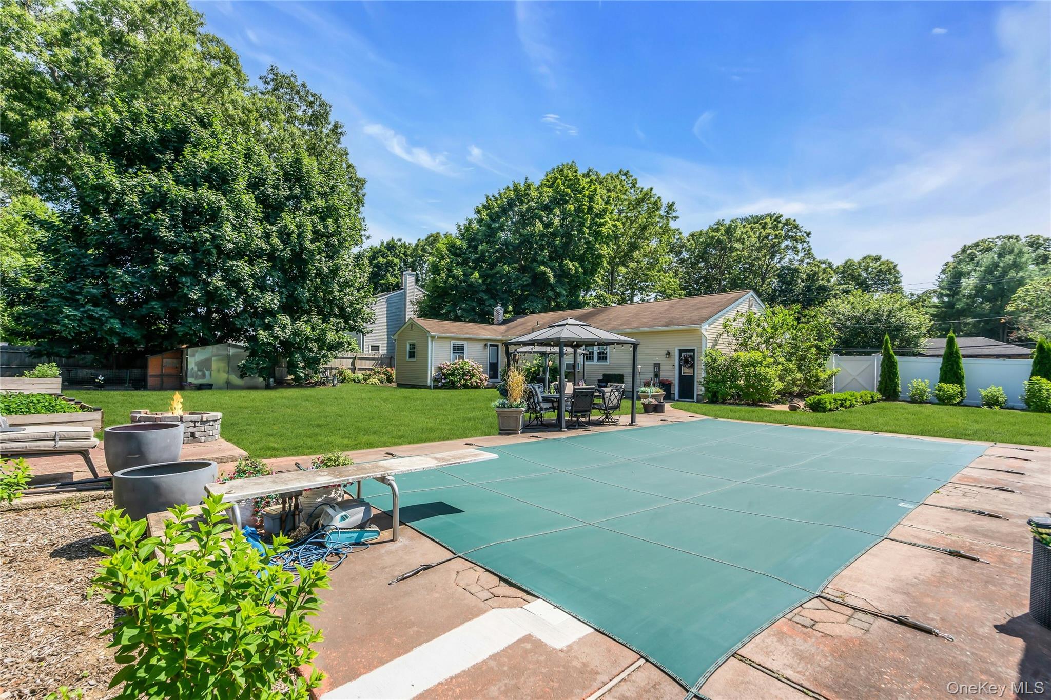 3 Lillian Road Nesconset, NY 11767 - Photo 33 of 38