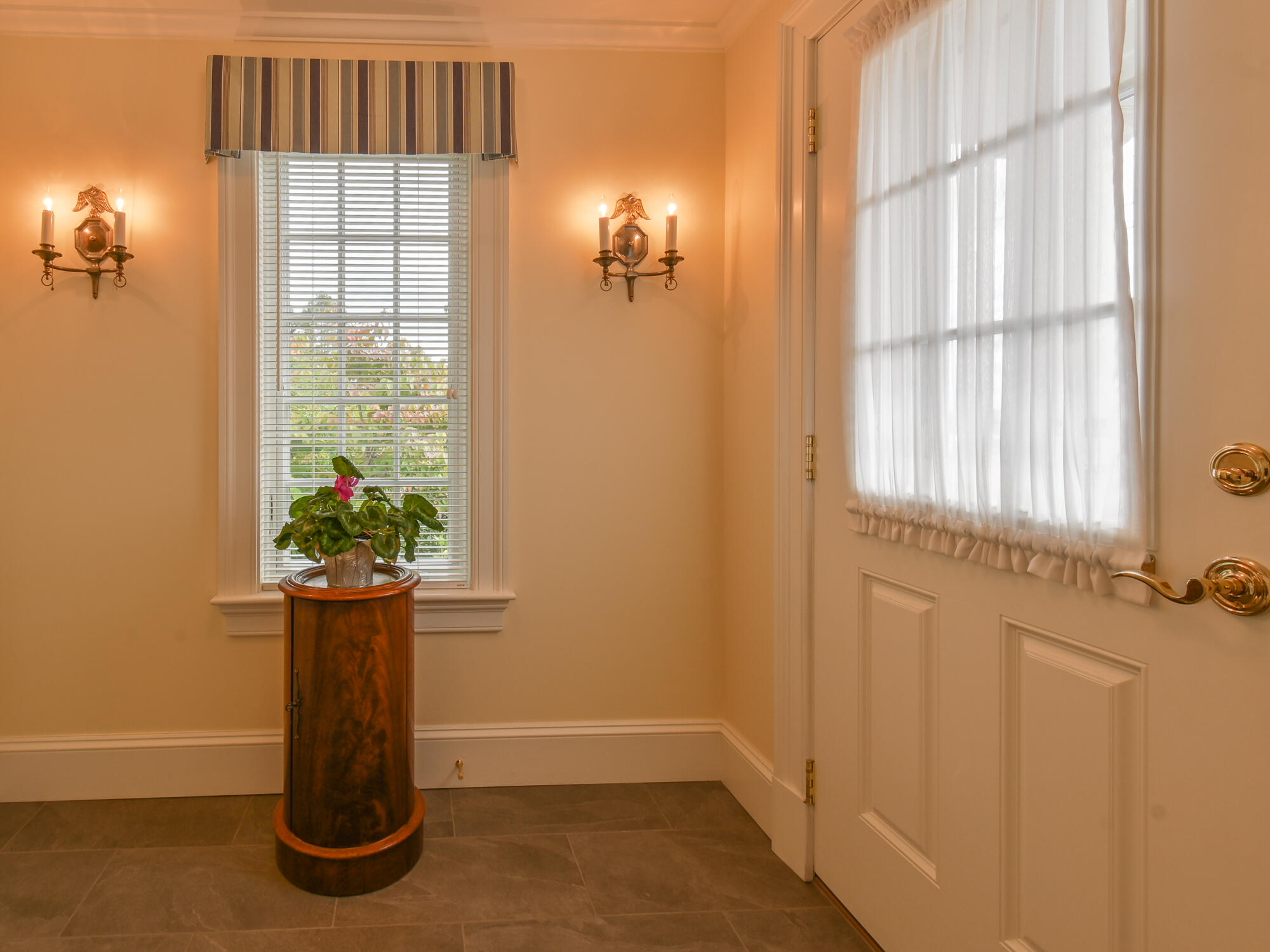 1 Main Street Mount Desert, ME 04660 - Photo 33 of 82 Entry