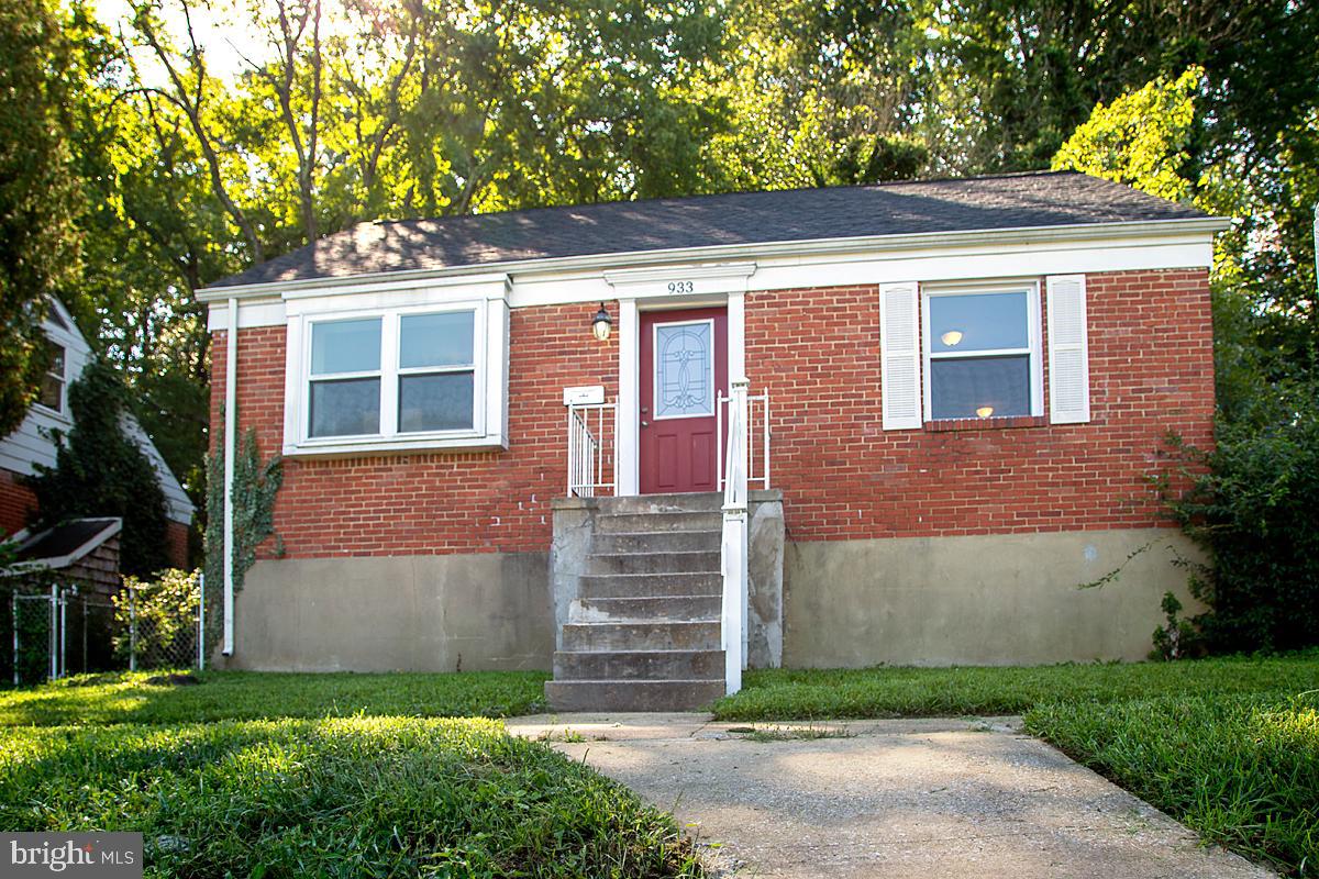 933 Olmstead Road Baltimore, MD 21208 - Photo 1 of 25