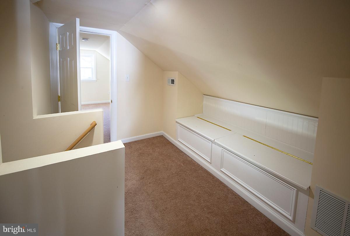 933 Olmstead Road Baltimore, MD 21208 - Photo 16 of 25