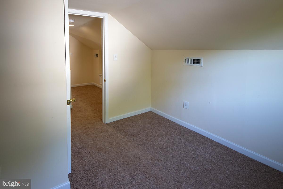 933 Olmstead Road Baltimore, MD 21208 - Photo 18 of 25