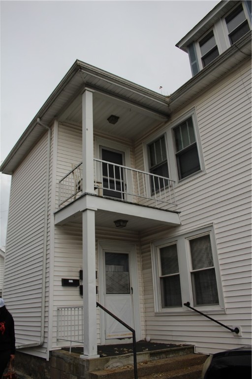 109 Hemond Avenue Woonsocket, RI 02895 - Photo 3 of 34