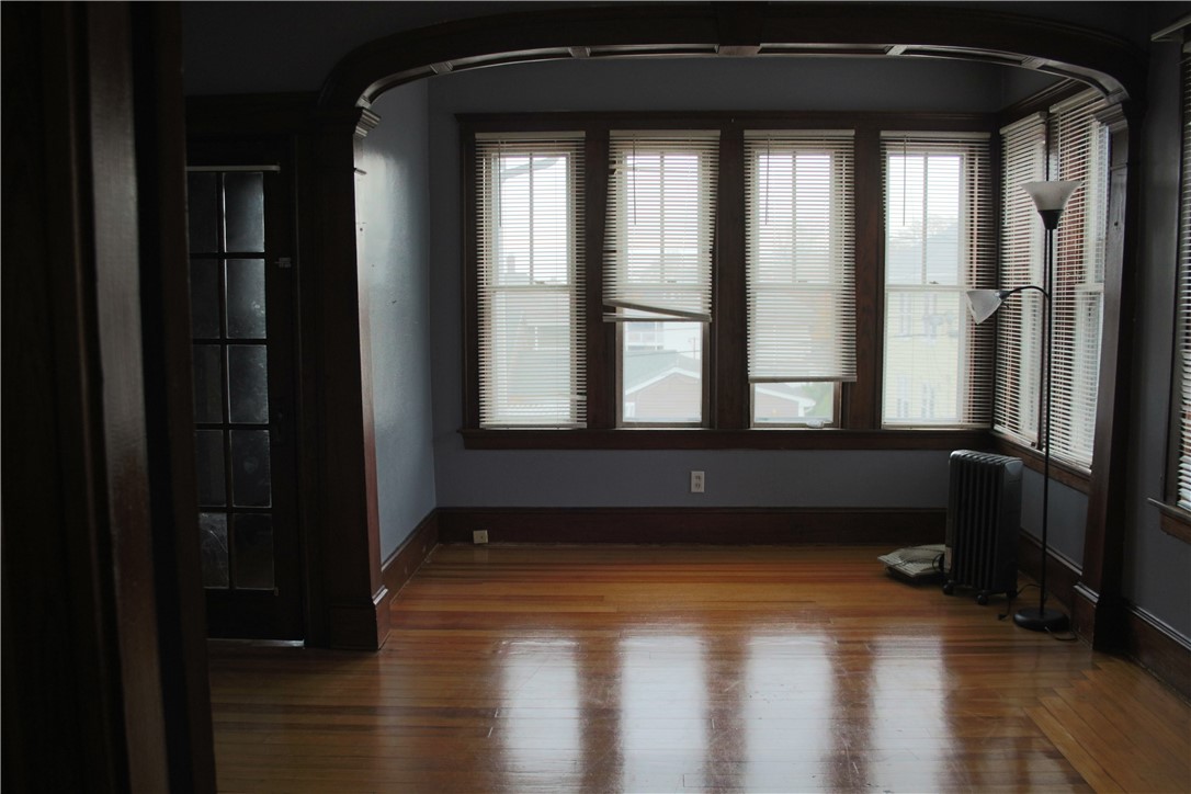 109 Hemond Avenue Woonsocket, RI 02895 - Photo 4 of 34