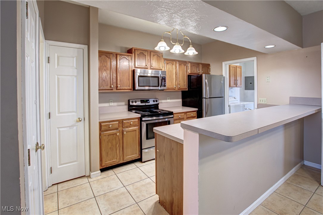 7473 Pearl Road Cleveland, OH 44130 - Photo 7 of 31 Gallery Image 7